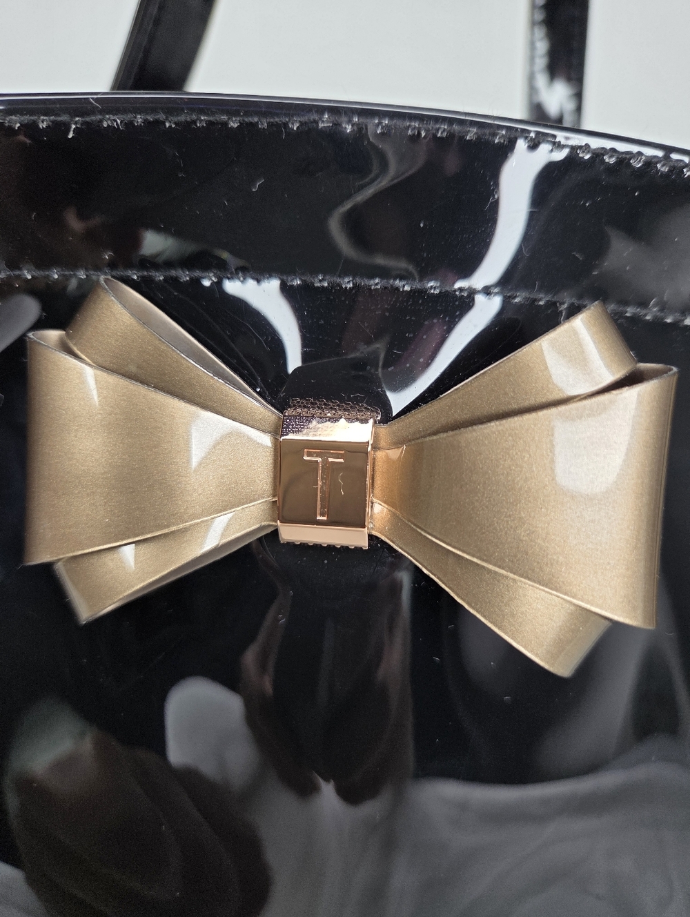 Ted Baker London Patent PVC Tote Bag Gold Bow In Glossy Black Finish - Picture 5 of 16